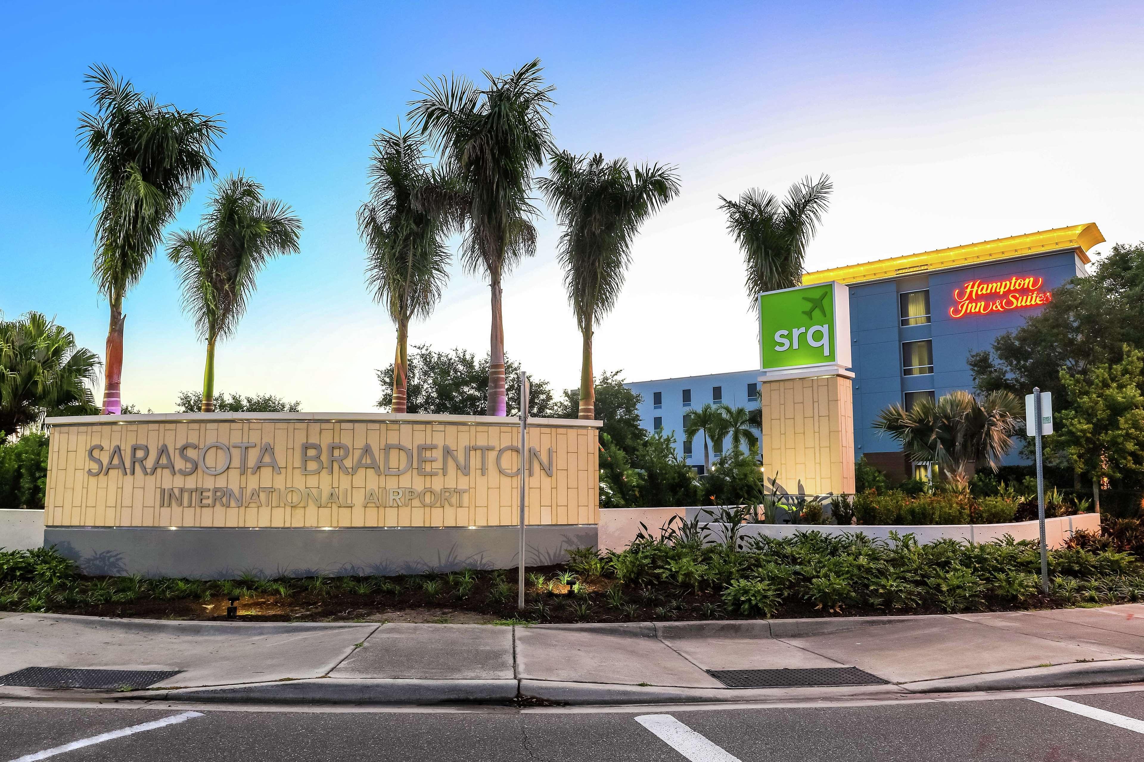Hampton Inn & Suites Sarasota / Bradenton - Airport Екстериор снимка